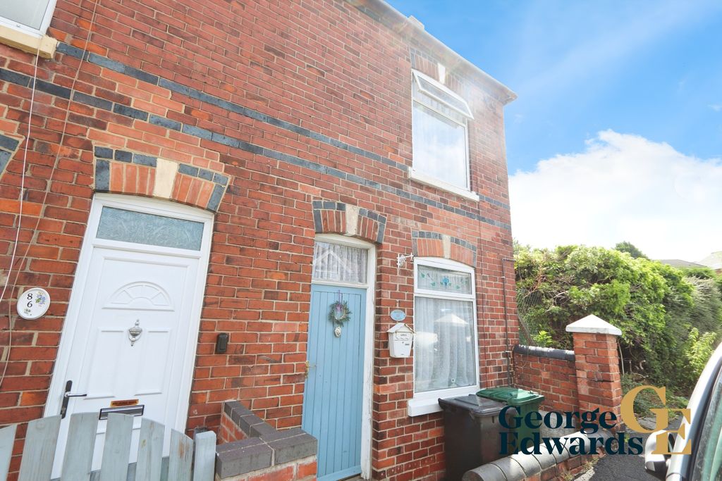 Property photo 1 of 9