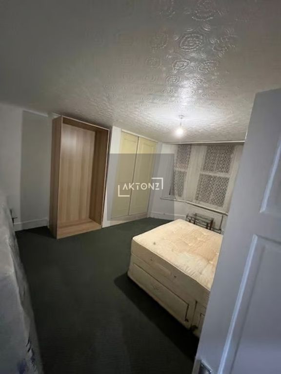 Property photo 2 of 4 86 (1)