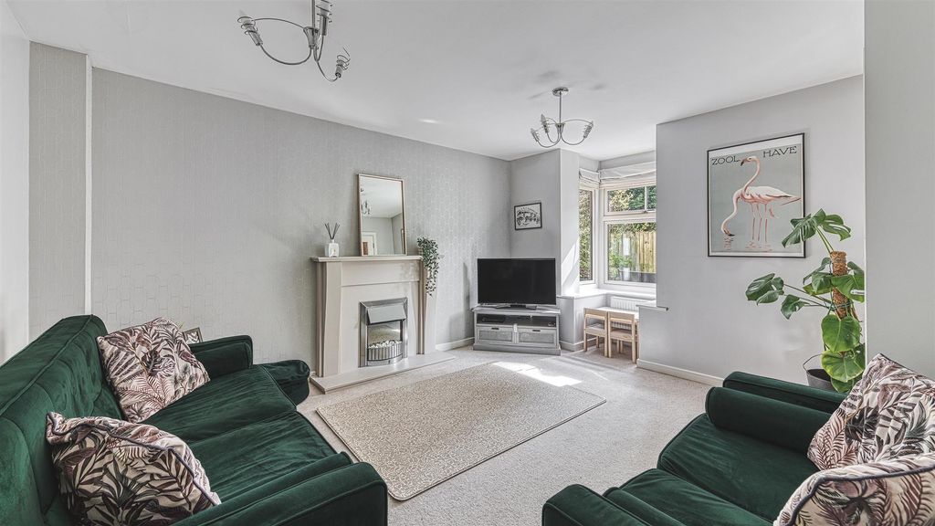 Property photo 3 of 23