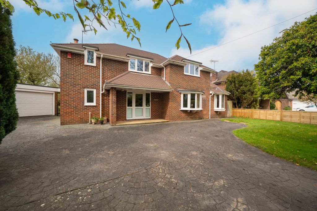 Property photo 1 of 40