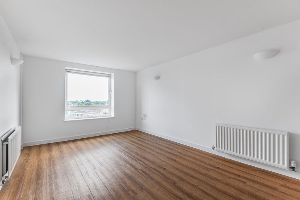 Property photo 2 of 10 Living Room