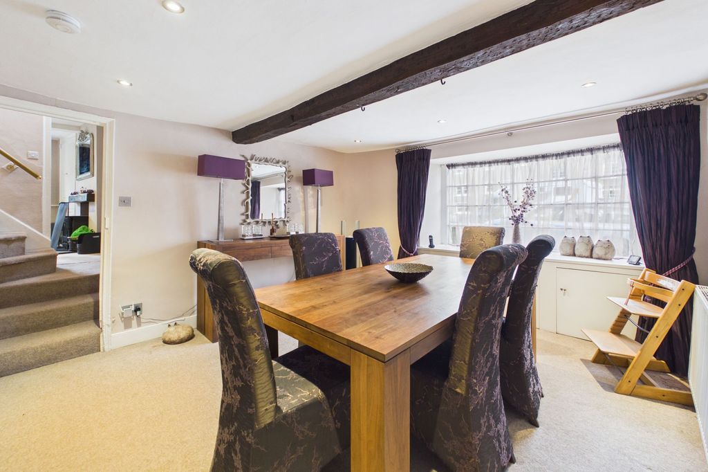 Property photo 3 of 29