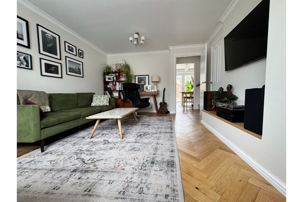 Property photo 2 of 20 Living Room