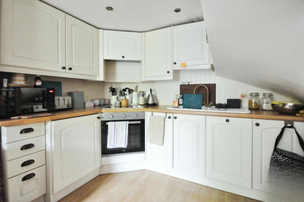 Property photo 3 of 13 Editedimage-8d7F8c97-669E-4Faf-A866-1Bfc7Fe693B2 2