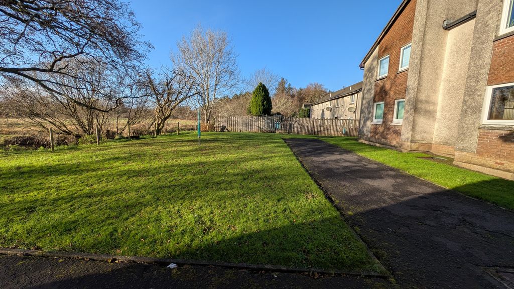 Property photo 2 of 2 Rear