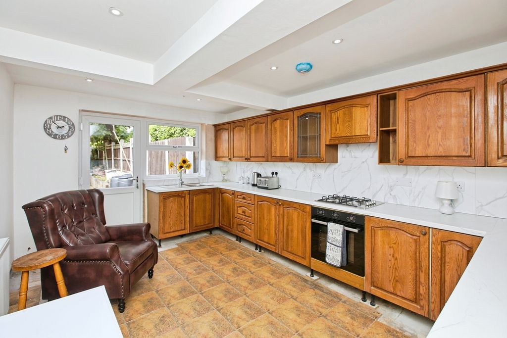 Property photo 3 of 18 Kitchen/Diner