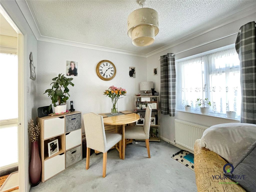 Property photo 3 of 8 Picture No. 06