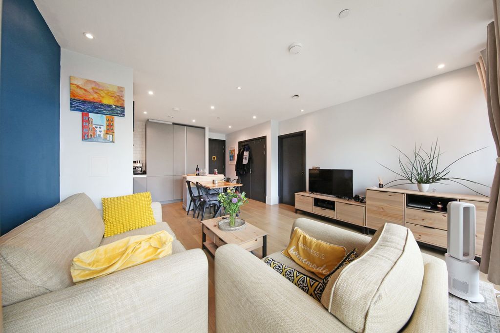 Property photo 3 of 9 Flat 87, Leon House - Cox7Ij8E46Vh6Jlas6Wa