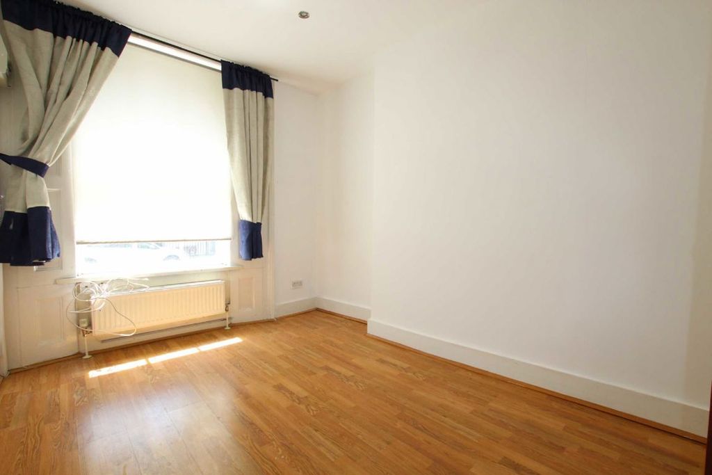 Property photo 2 of 3
