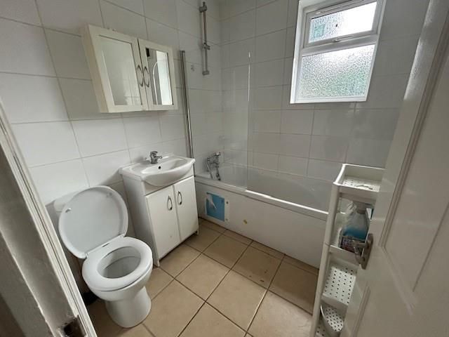 Property photo 3 of 25
