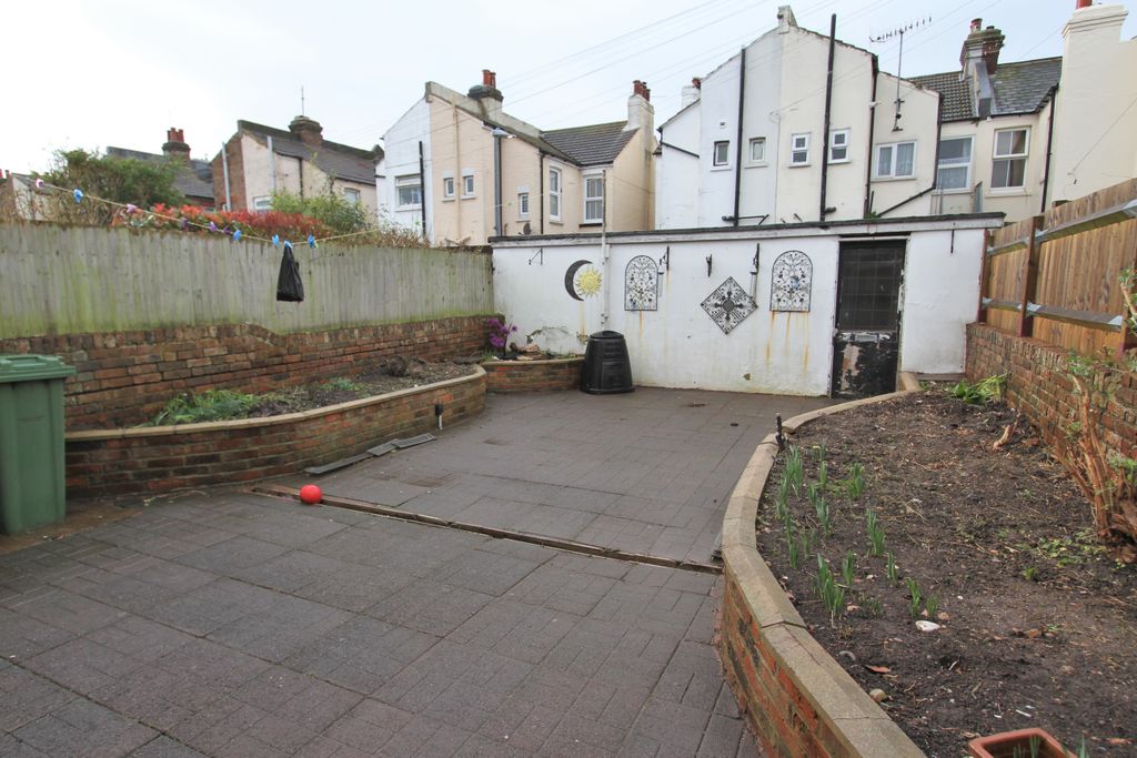 Property photo 2 of 15