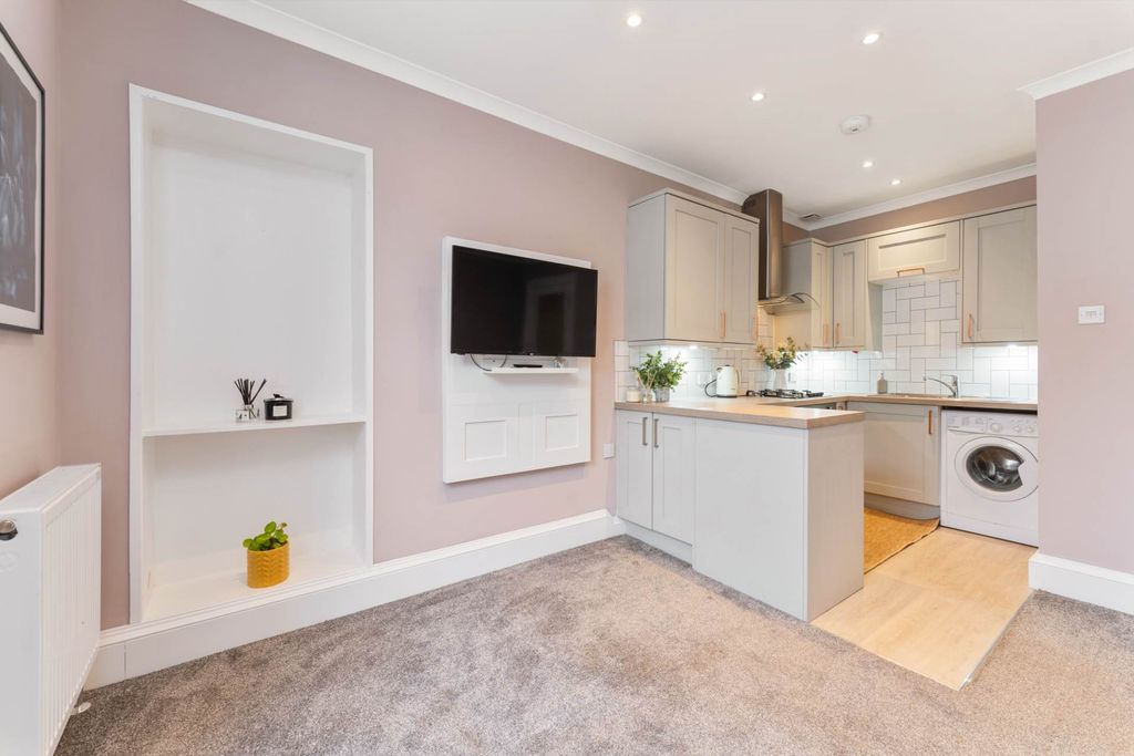 Additional image 4 of 1 bed flat for saleGillburn Road, Kilmacolm PA13