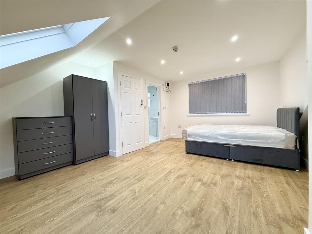 Property photo 1 of 11 Img_2340.Jpeg