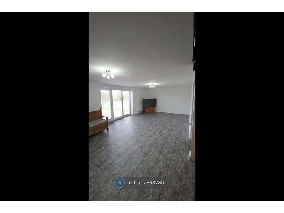 Property photo 3 of 25