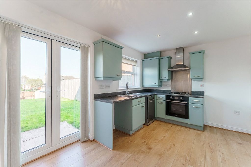 Property photo 3 of 22 Picture No. 05