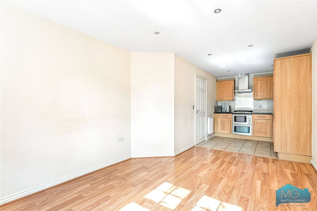 Property photo 3 of 14 Picture No. 32