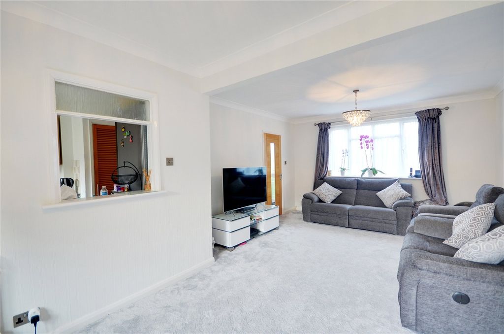 Property photo 3 of 9 Picture No. 16