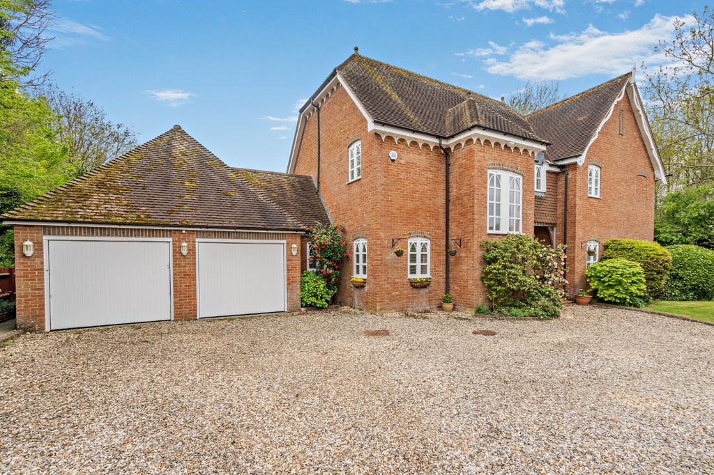 Property photo 1 of 16 Portland House