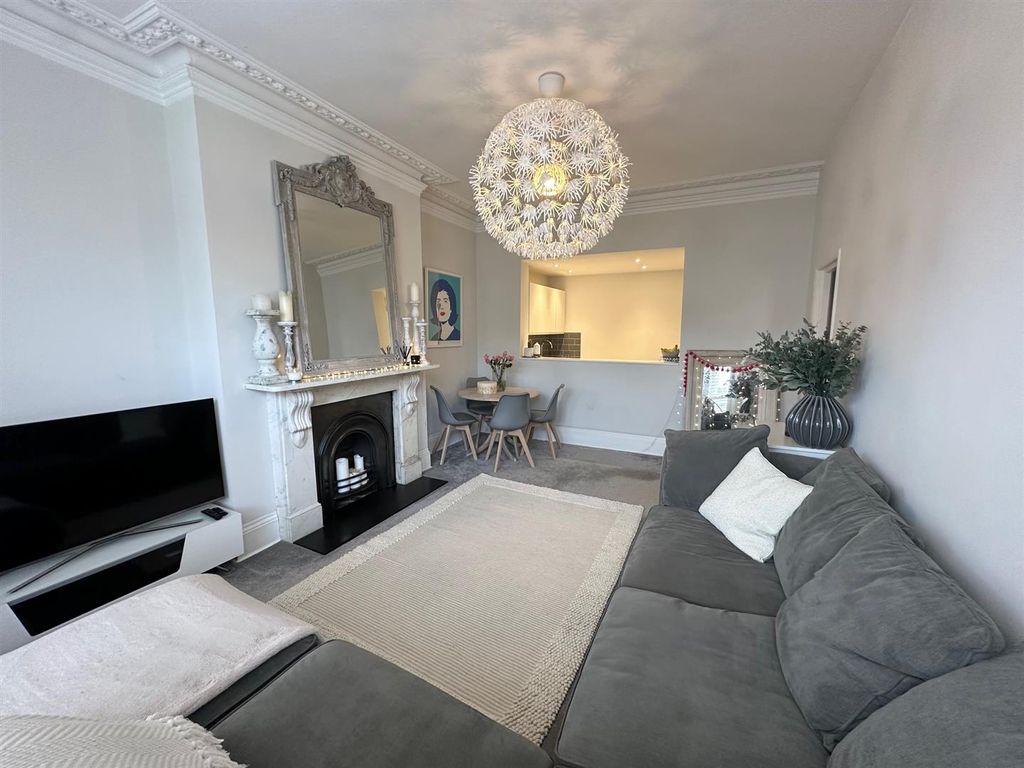 Property photo 3 of 10 Image005.Jpg