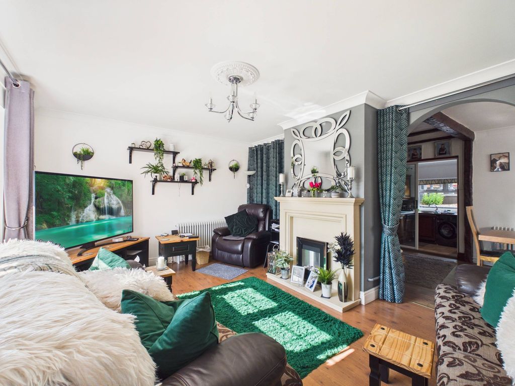 Property photo 2 of 42