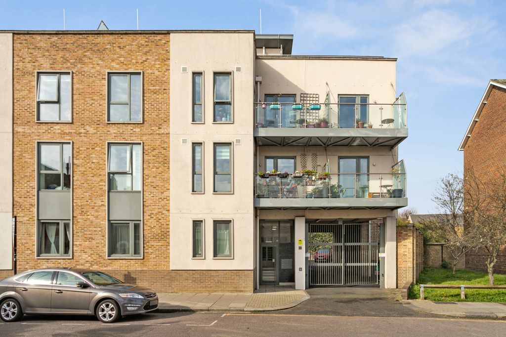 Property photo 1 of 12 1