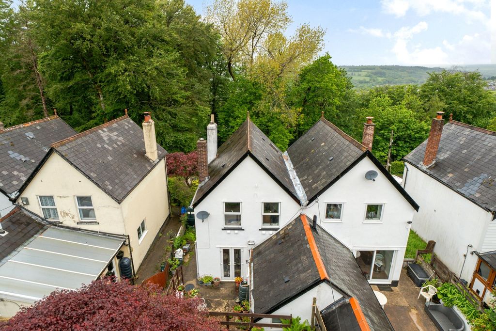 Property photo 3 of 17 3 - Picture No. 02