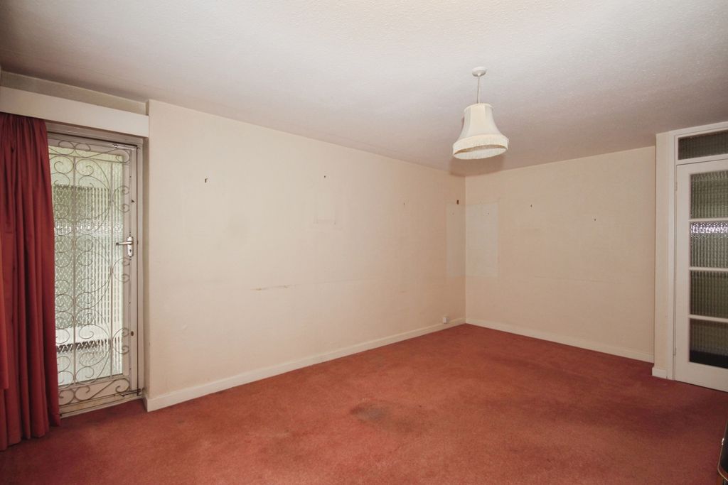 Property photo 3 of 13 Pbox-Img.Jpg