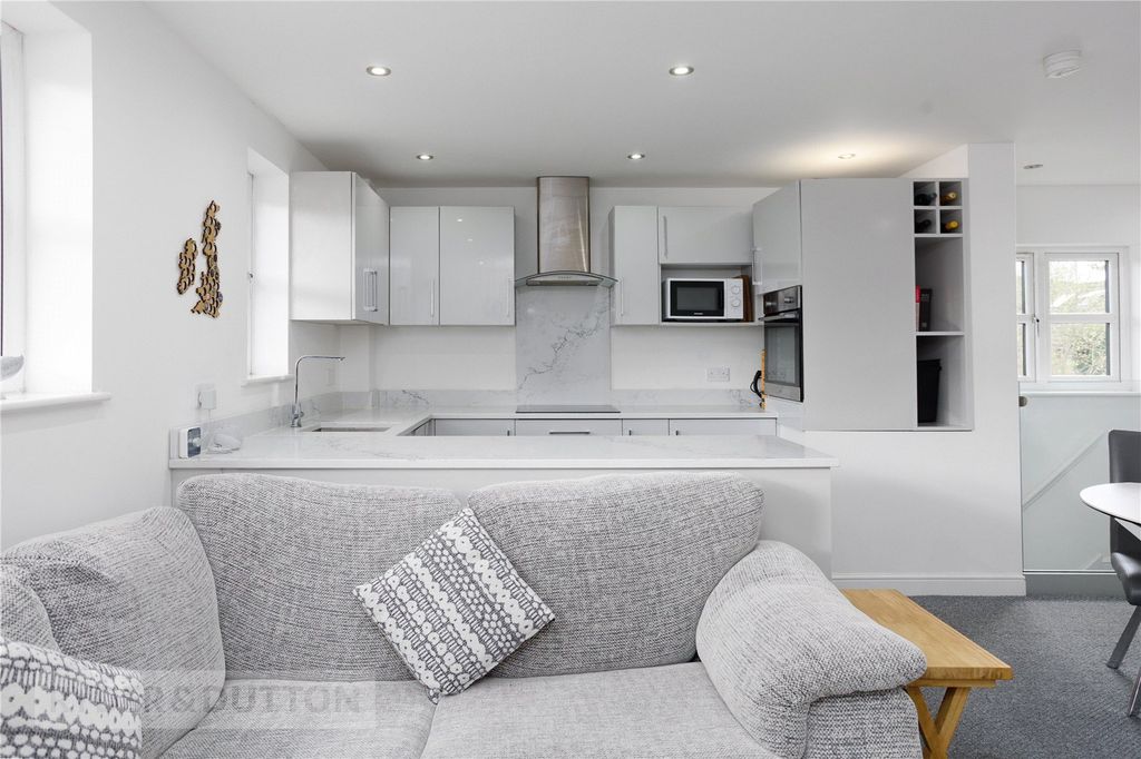 Property photo 1 of 19 Lounge/Kitchen/Diner