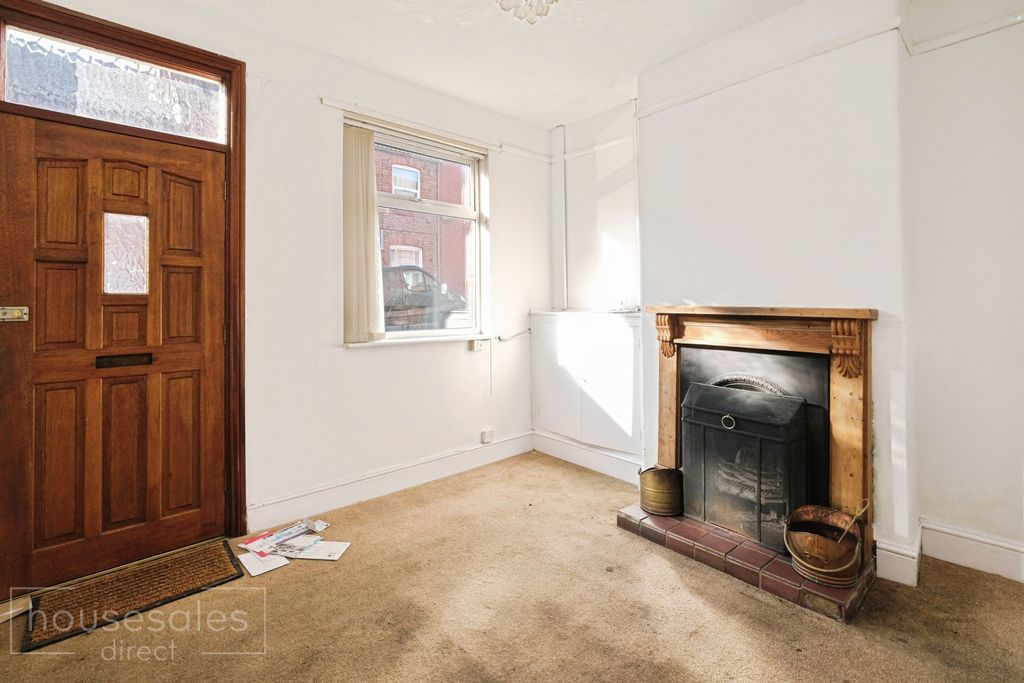 Property photo 3 of 18