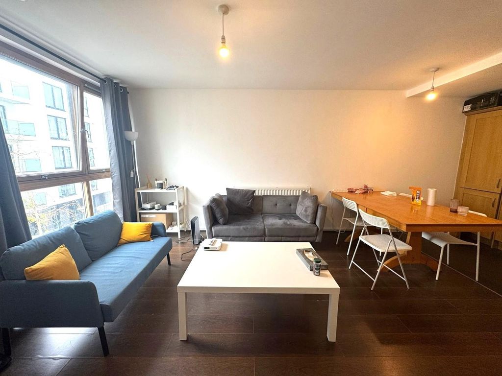 Property photo 1 of 11 Lounge.Jpg