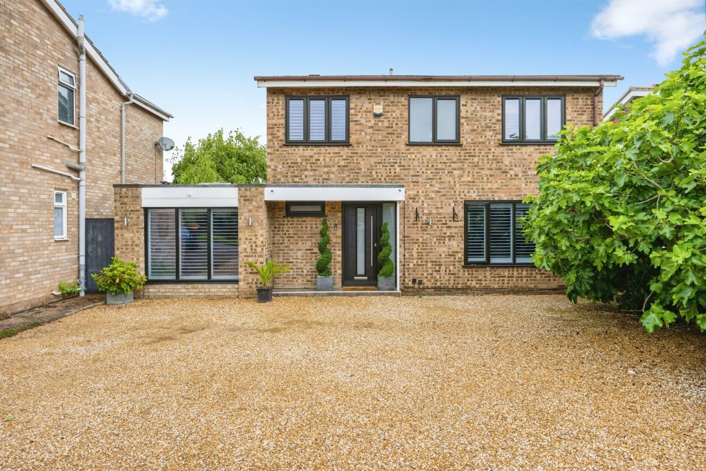 Property photo 1 of 18