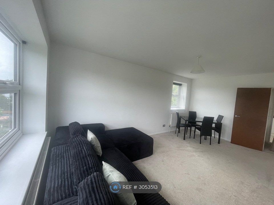 Property photo 3 of 16 Dual Aspect Lounge/Dining