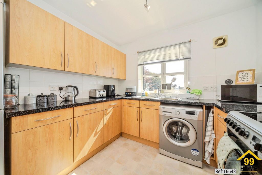 Additional image 8 of 2 bed flat for saleCharterhouse Close, Brackley NN13