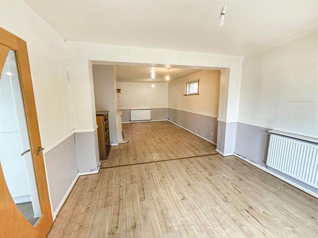 Property photo 3 of 18 Lounge/Dining Room