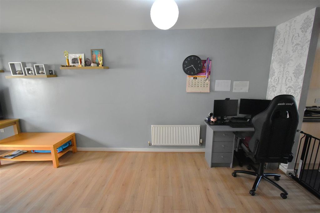 Property photo 3 of 8