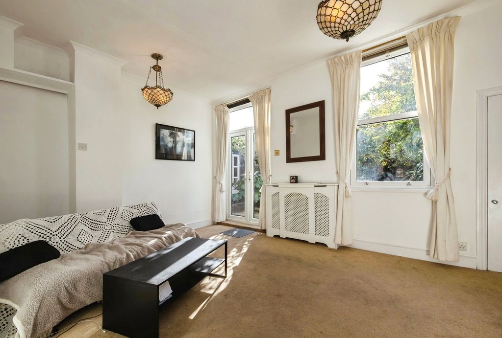 Property photo 2 of 14 Photo