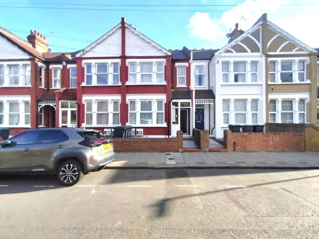 Property photo 1 of 12
