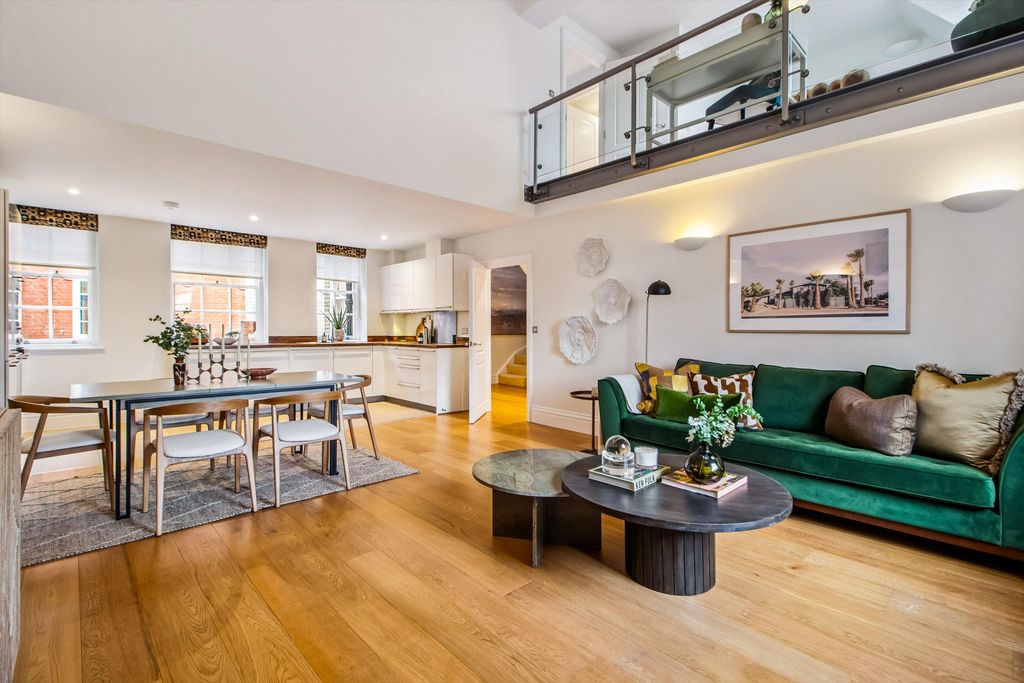 Property photo 2 of 17 Image