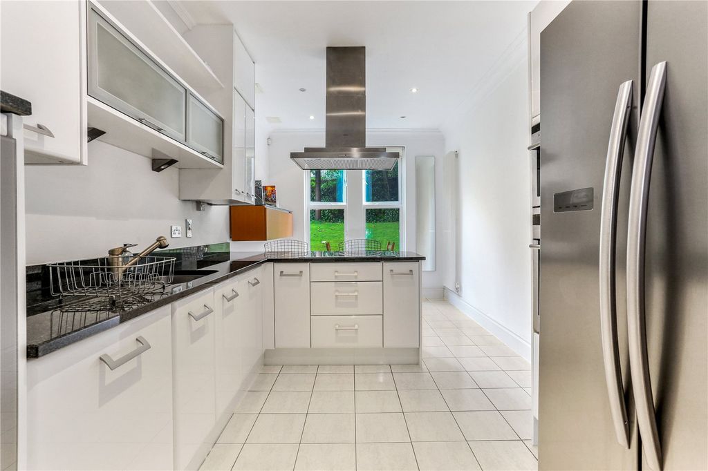 Property photo 3 of 15 Kitchen