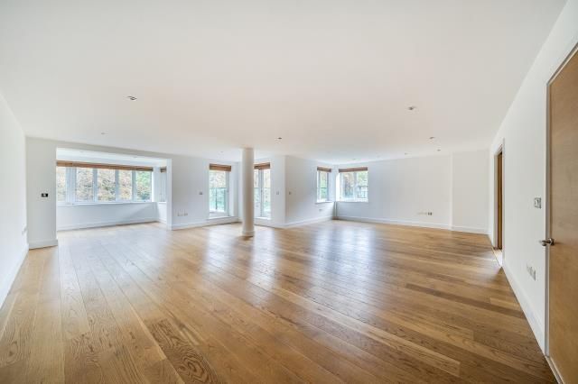 Property photo 1 of 18 Photo