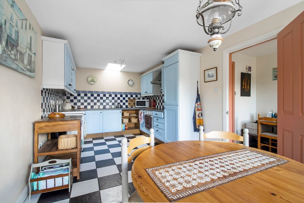 Property photo 3 of 13 Picture No. 12