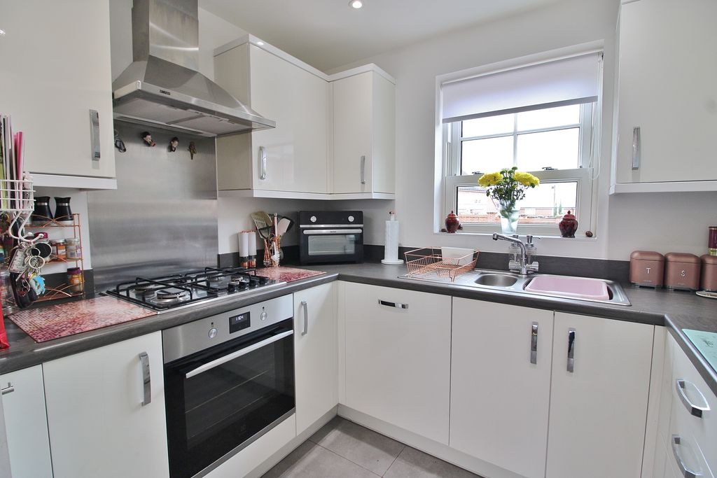 Property photo 2 of 9