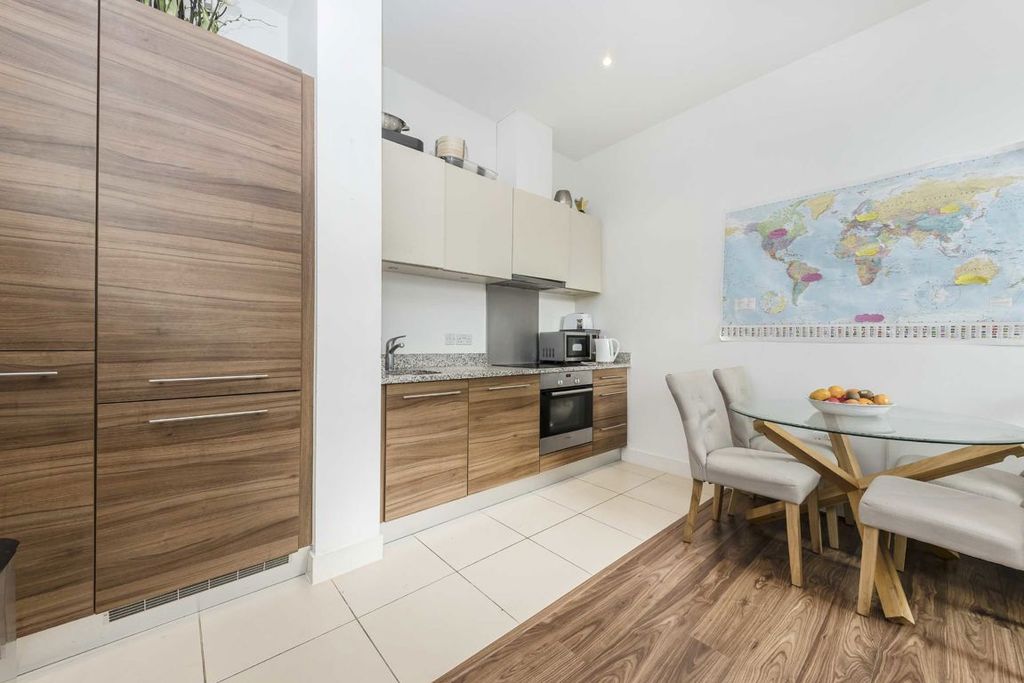 Property photo 3 of 4