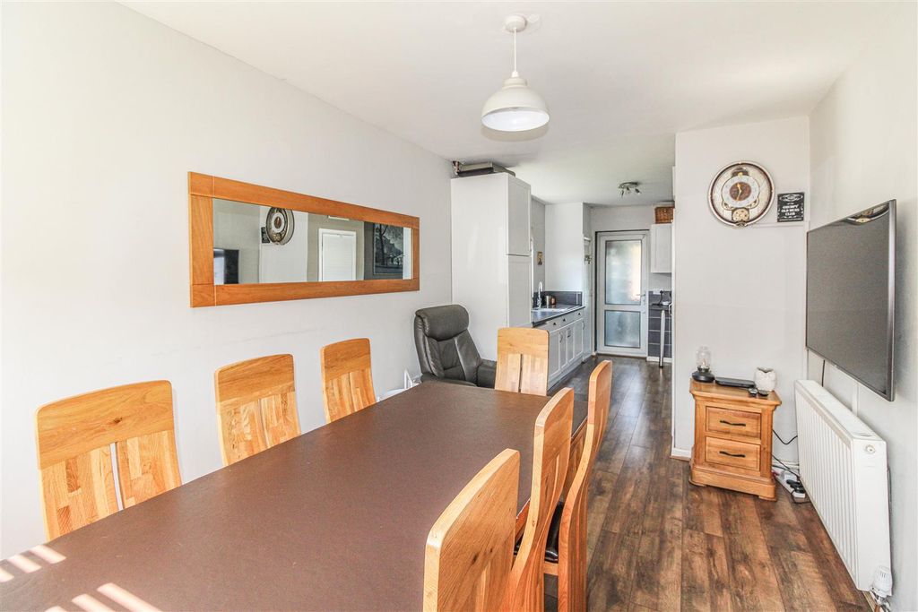 Property photo 3 of 16 Dining Room