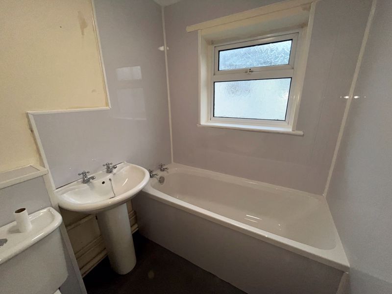 Property photo 2 of 7 Photo 1