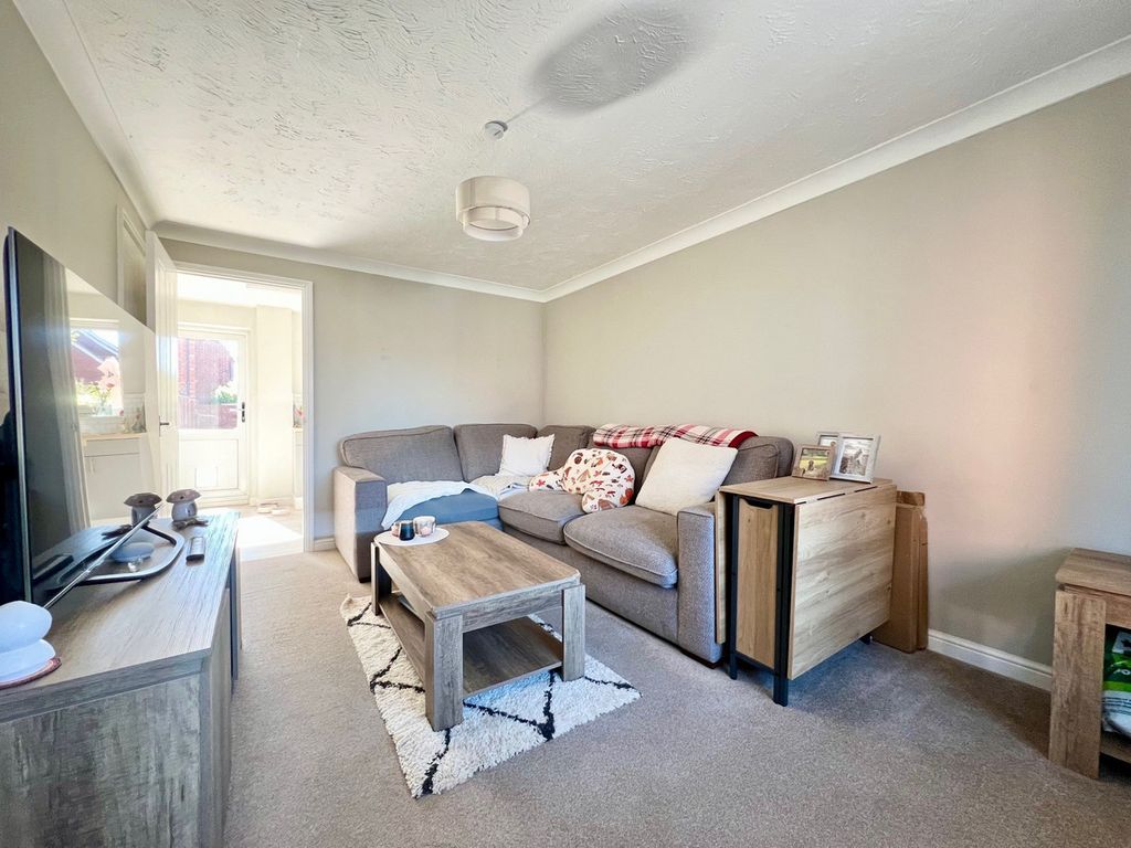 Property photo 3 of 13