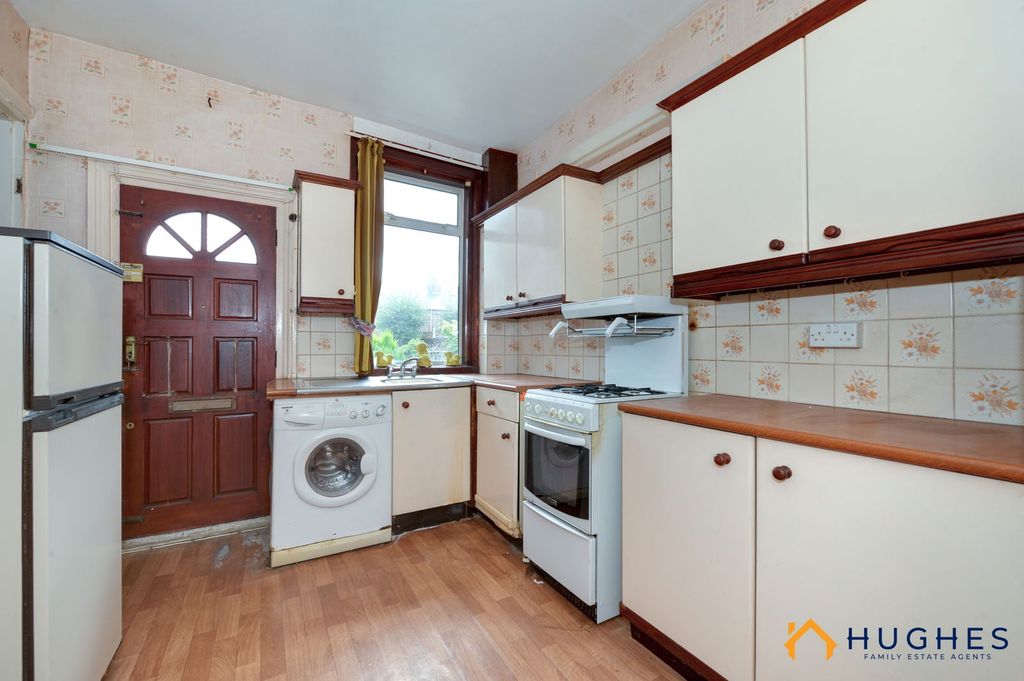 Property photo 2 of 16
