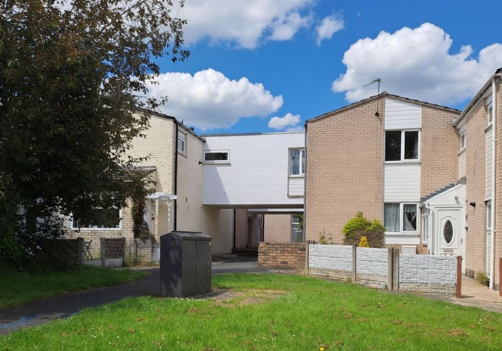 Property photo 1 of 1