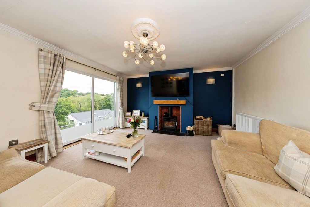 Property photo 2 of 25 Pbox-Img.Jpg