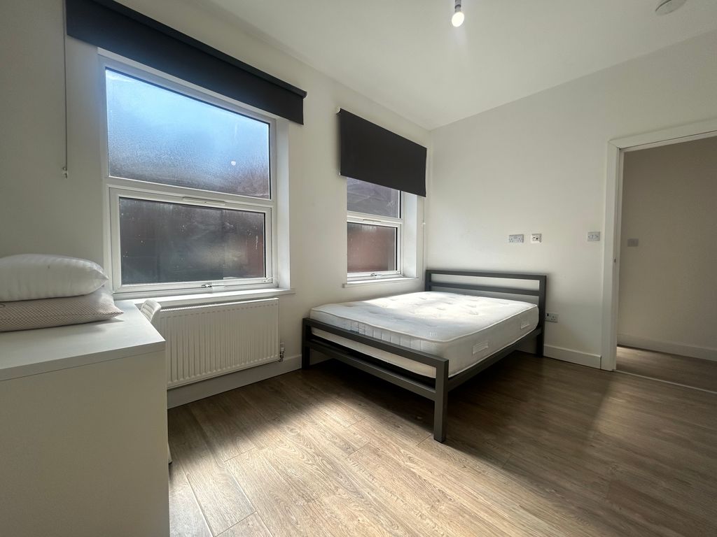 Property photo 3 of 6 Image